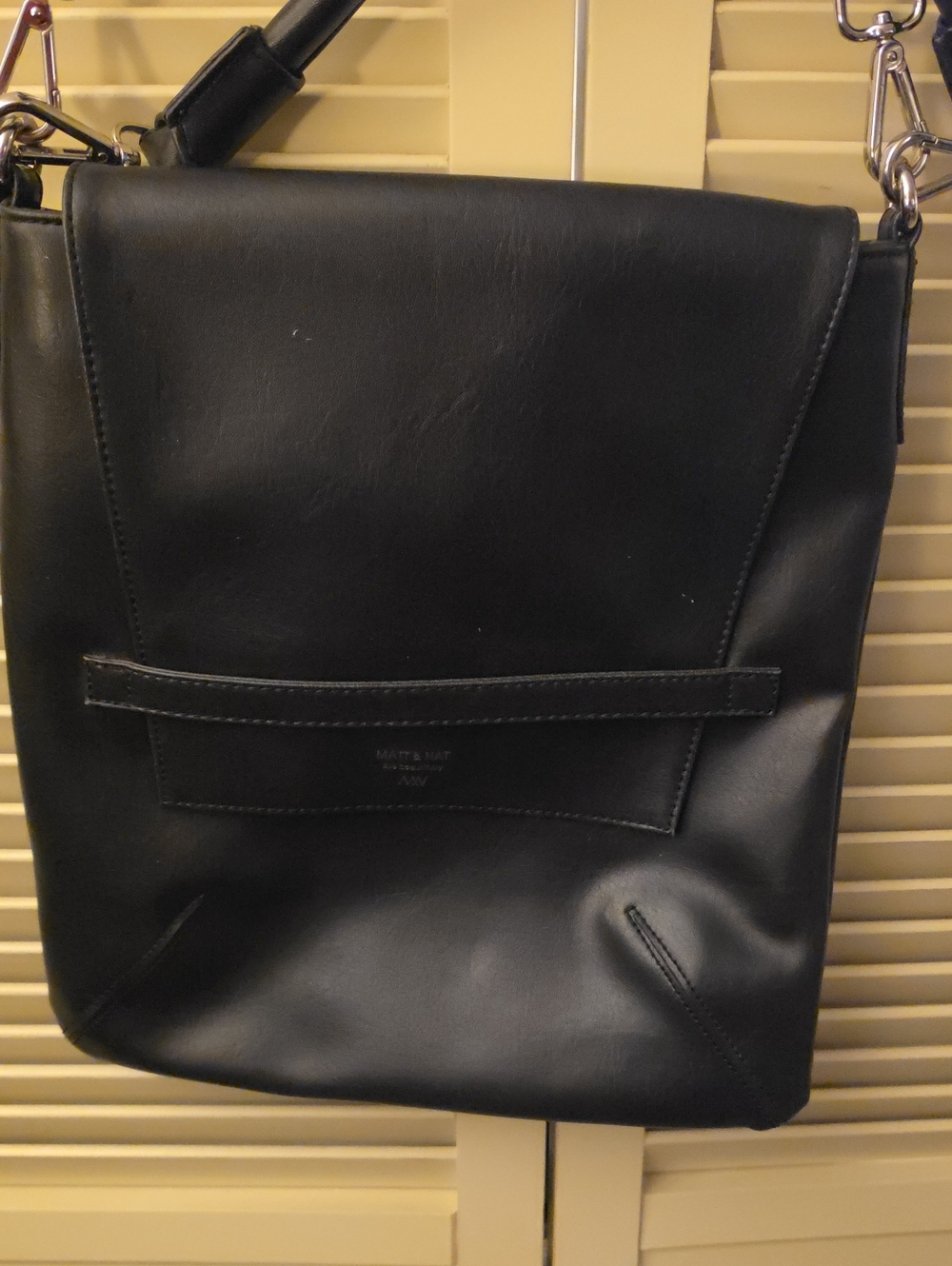 Matt & Nat Black Vegan Leather Messenger Bag Crossbody